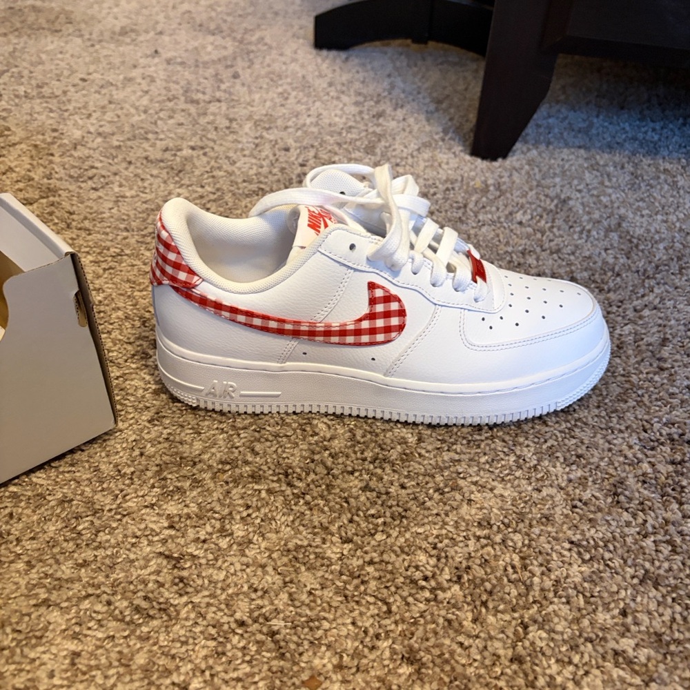 Nike Air Force 1 Light Gray Box